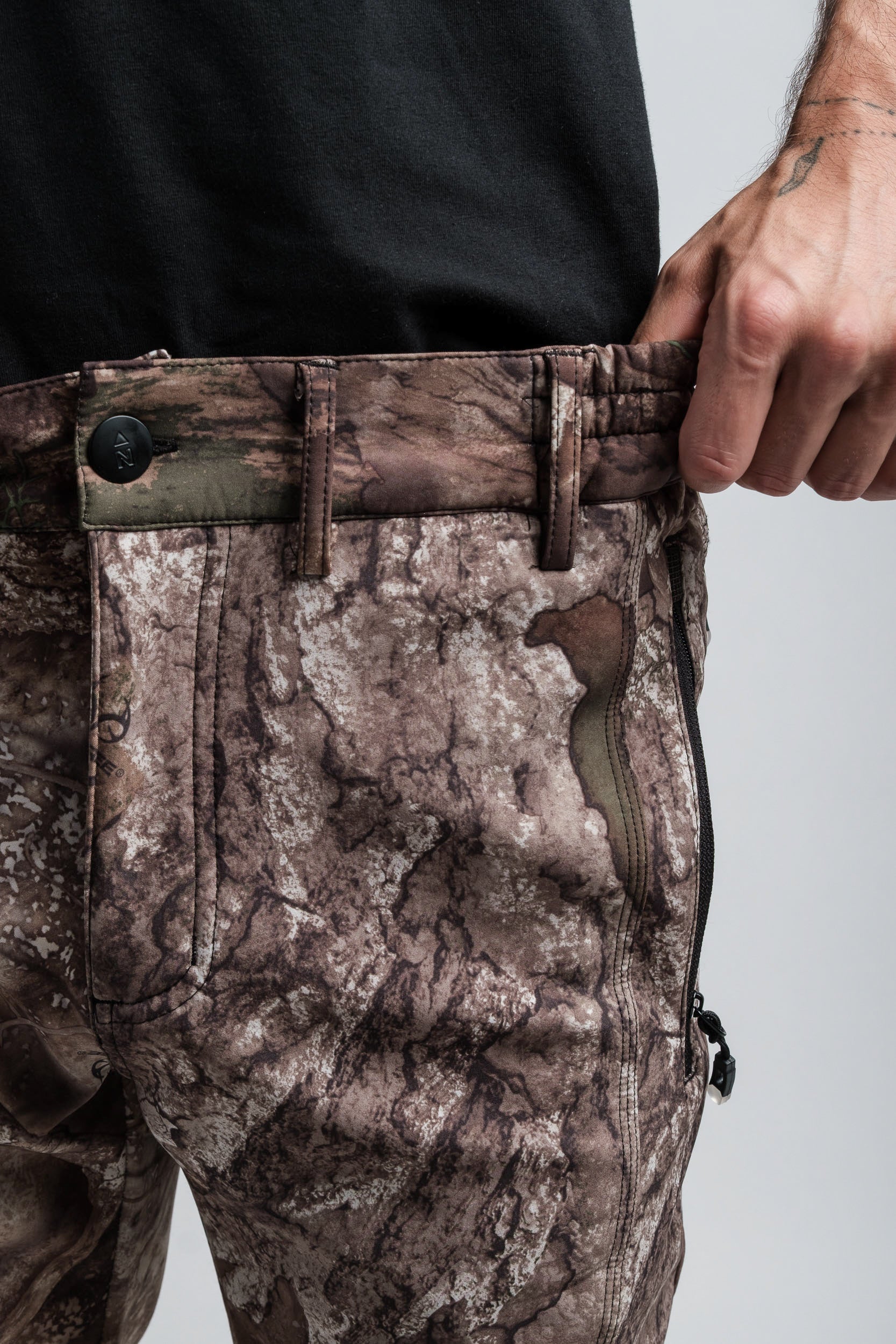 Northbound Gear Men's Adventure Water Resistant Pants - Camo